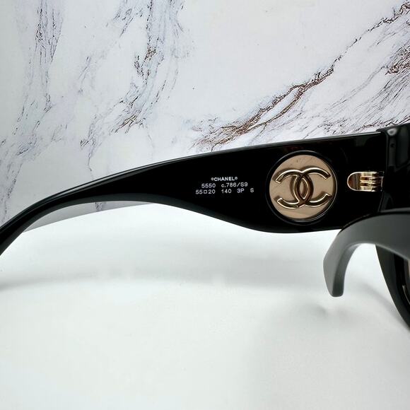 New CHANEL Sunglasses - Picture 10 of 16